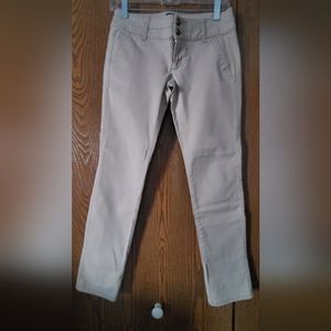 Womens pants. Khaki color, short length,size 00